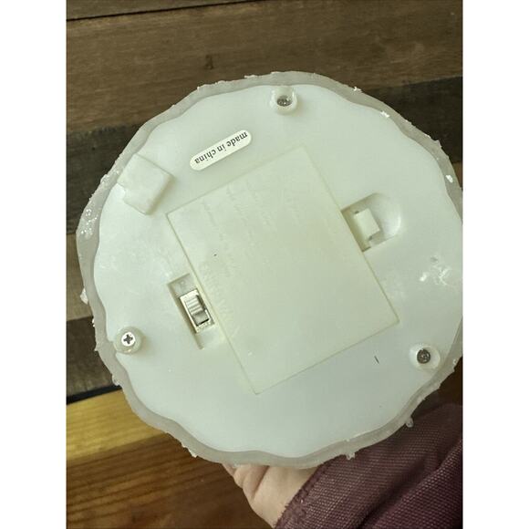 Enchanted Forest Lighted Acrylic Juggling Snowman In Box - Picture 7 of 8